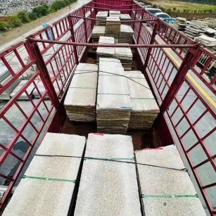 抚州 黄金麻花岗岩荔枝面，光面毛板装车完成