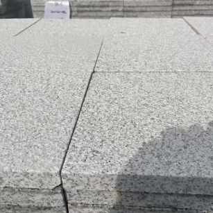 抚州 白麻花岗岩石材推荐 荔枝面地铺石