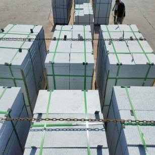 抚州 芝麻白花岗岩5公分地铺石 花岗岩厂家工厂装车日常