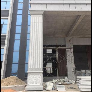 抚州 芝麻白光面花岗岩门楼大柱（罗马柱）配雕花底座