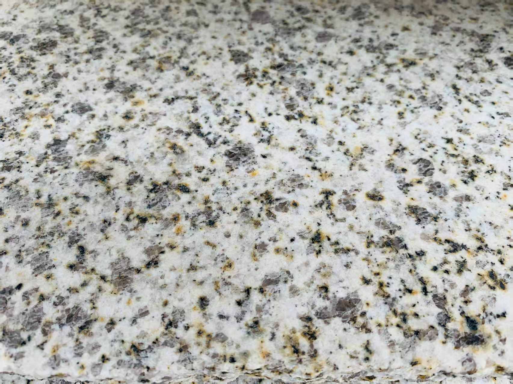 抚州 黄金麻花岗岩石材浅黄光面