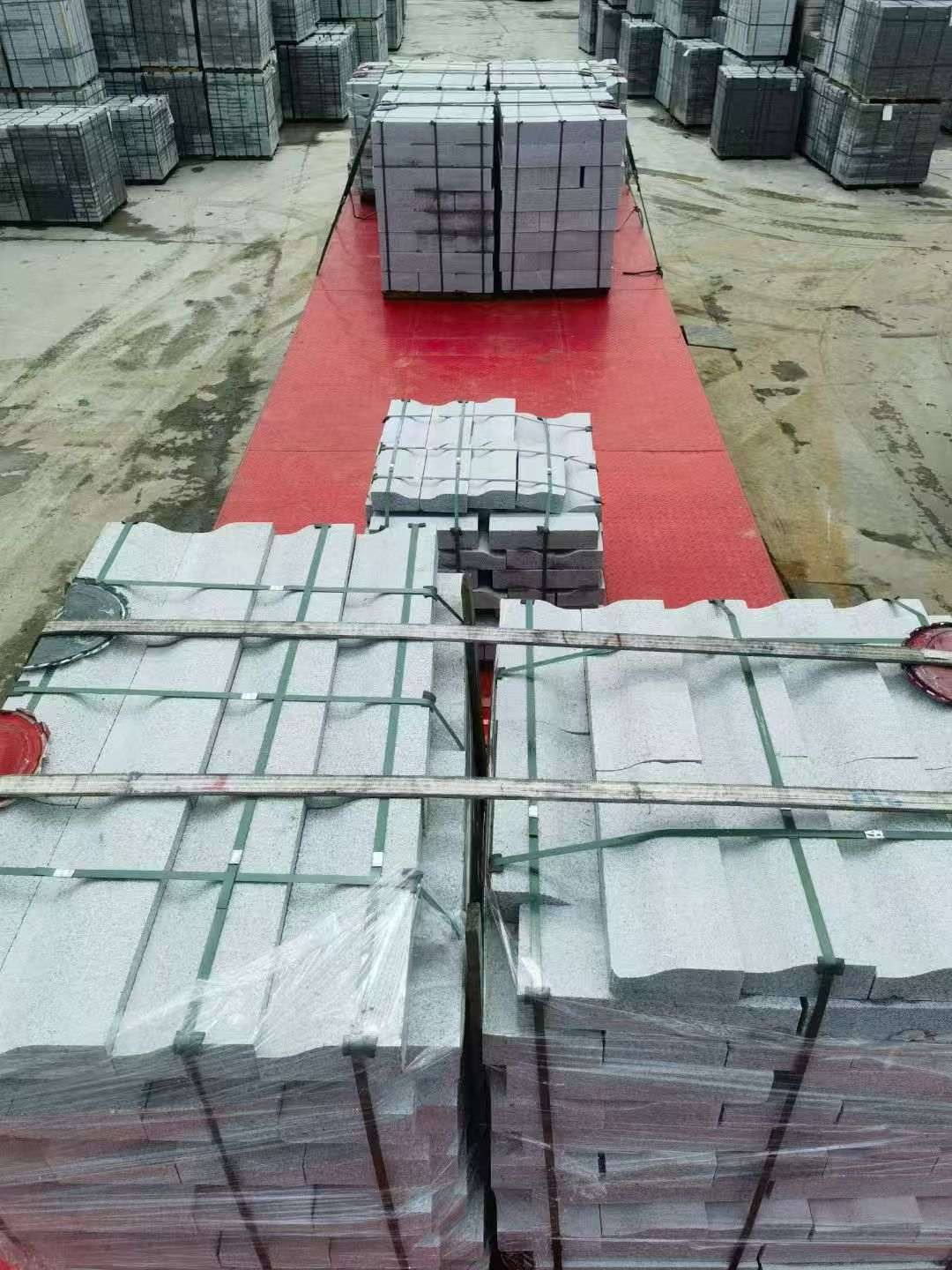 抚州 芝麻白仿形加直形路沿石出货日常