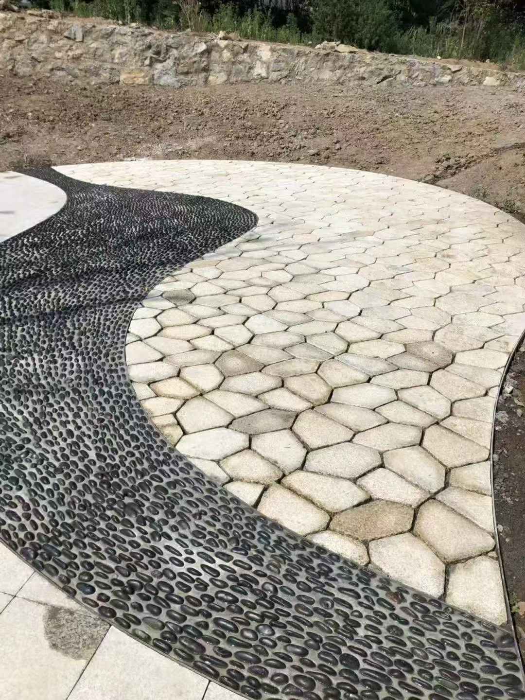 抚州 黄金麻冰裂纹地铺石工地铺装案例