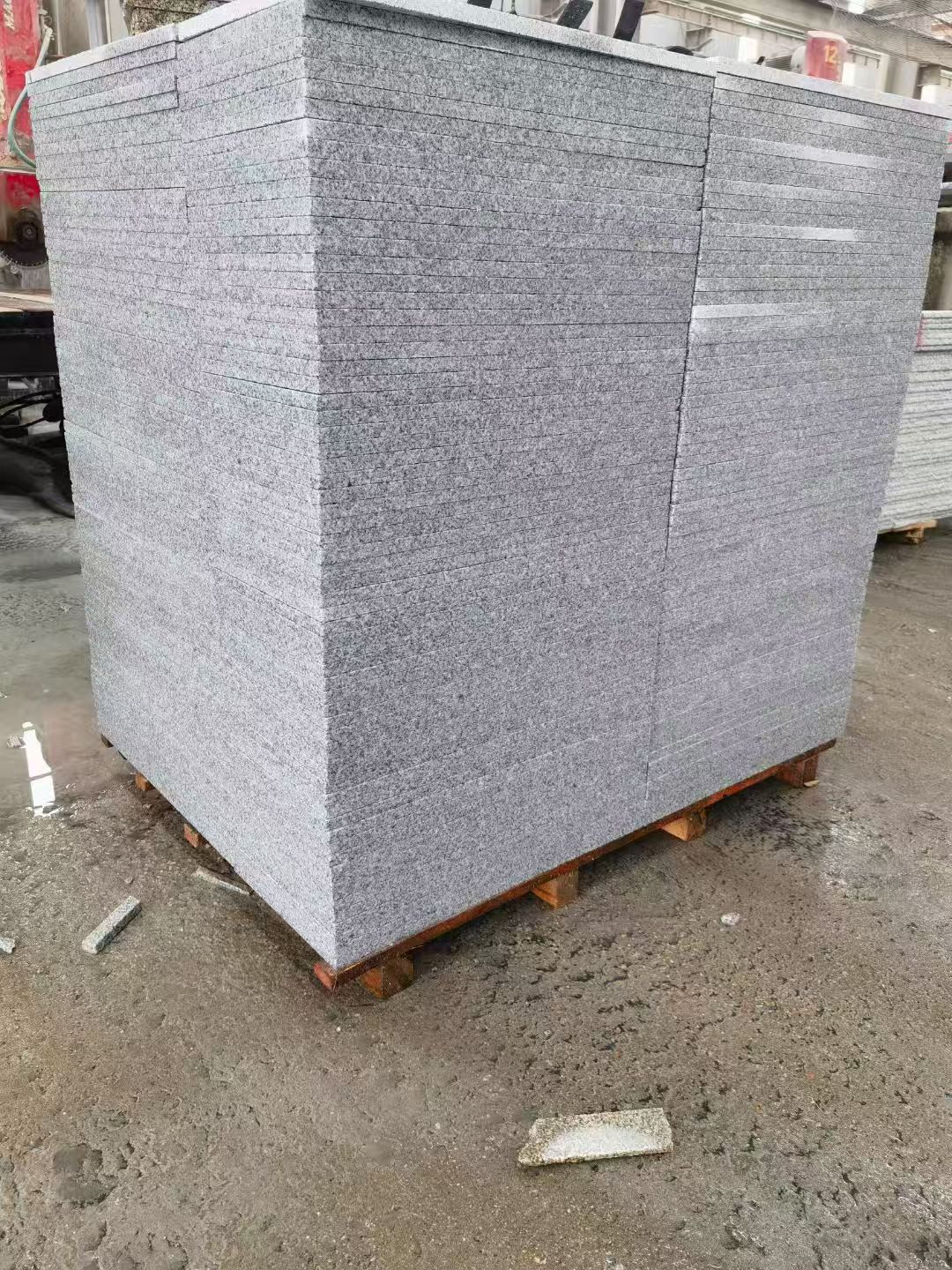 抚州 芝麻白火烧面1.8厚300*600地铺石，尺寸标准，厚薄均匀