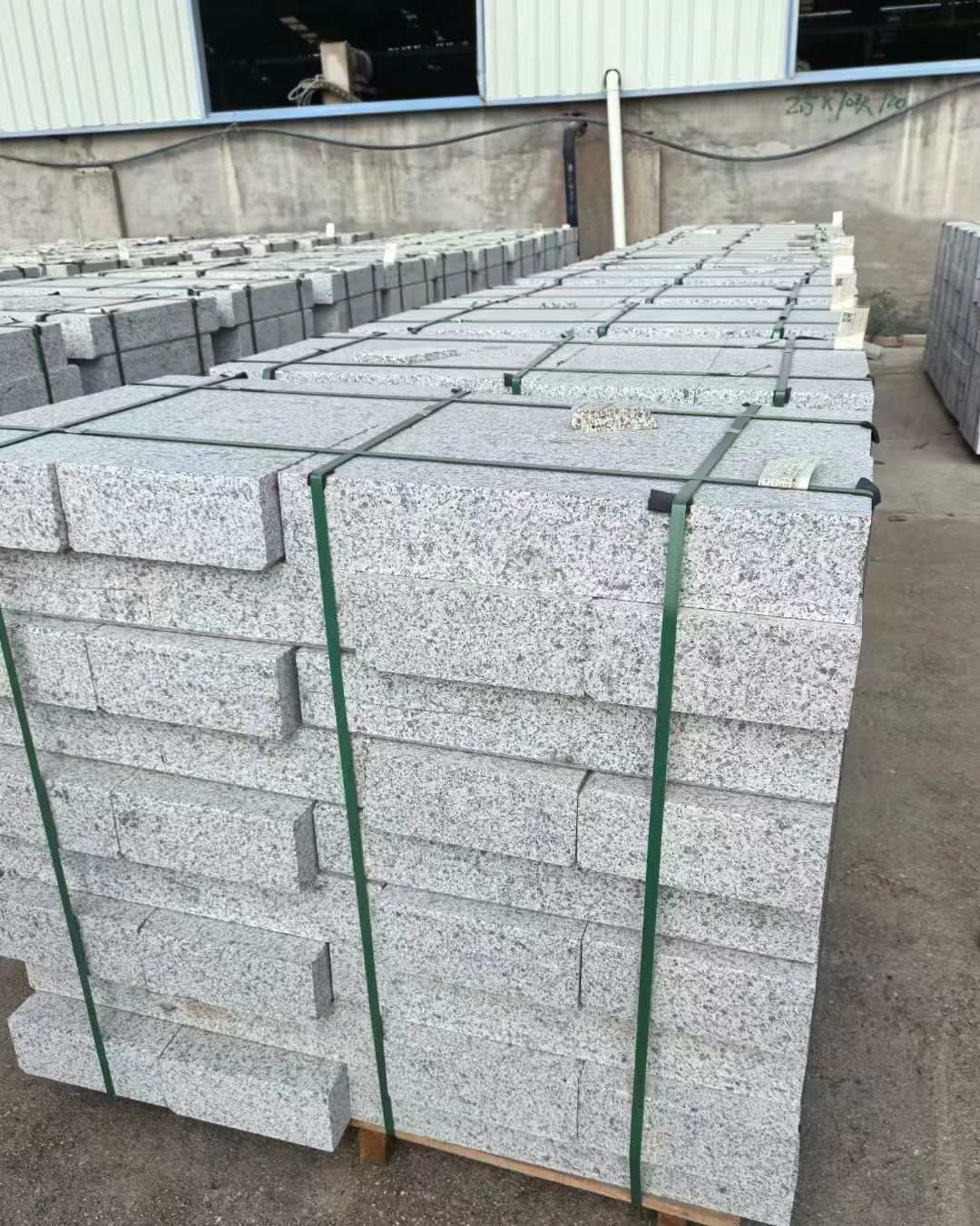 抚州 白麻花岗岩路沿石，弧形路沿石，道牙石，马路牙子，界石，路缘石，平沿石，直岩石，平缘石等