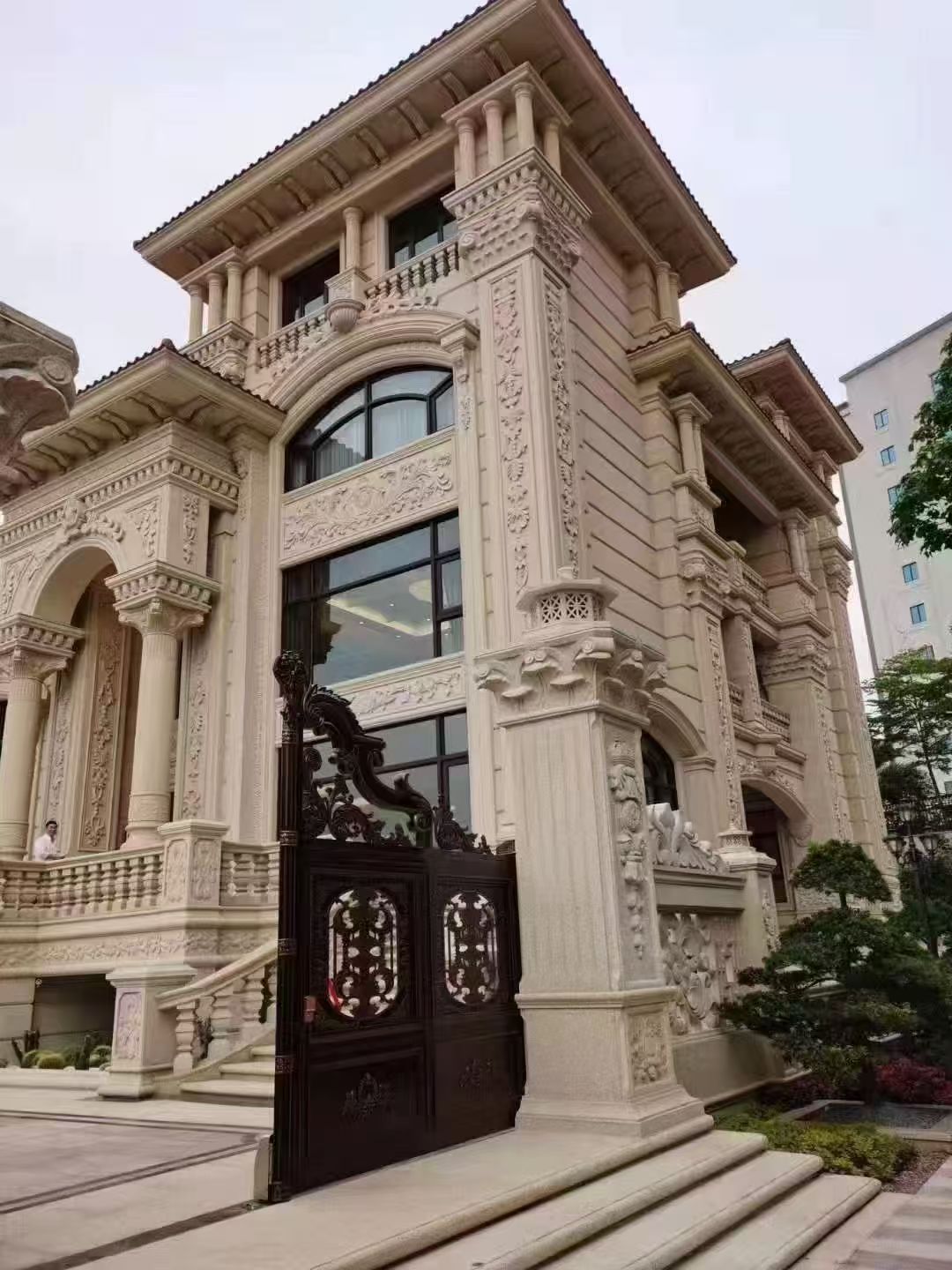 抚州 黄金麻花岗岩别墅外墙干挂效果展示