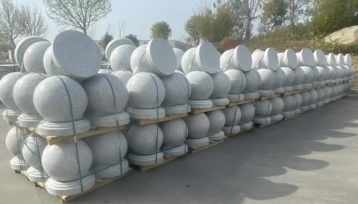 抚州 白麻花岗岩石材圆球，石球，挡车球，隔离球，景观石球，风水球等