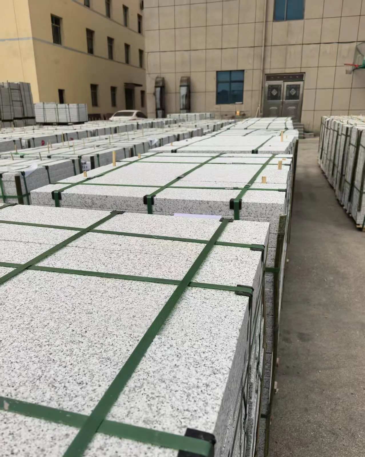 抚州 白麻花岗岩5.0公分荔枝面地铺石