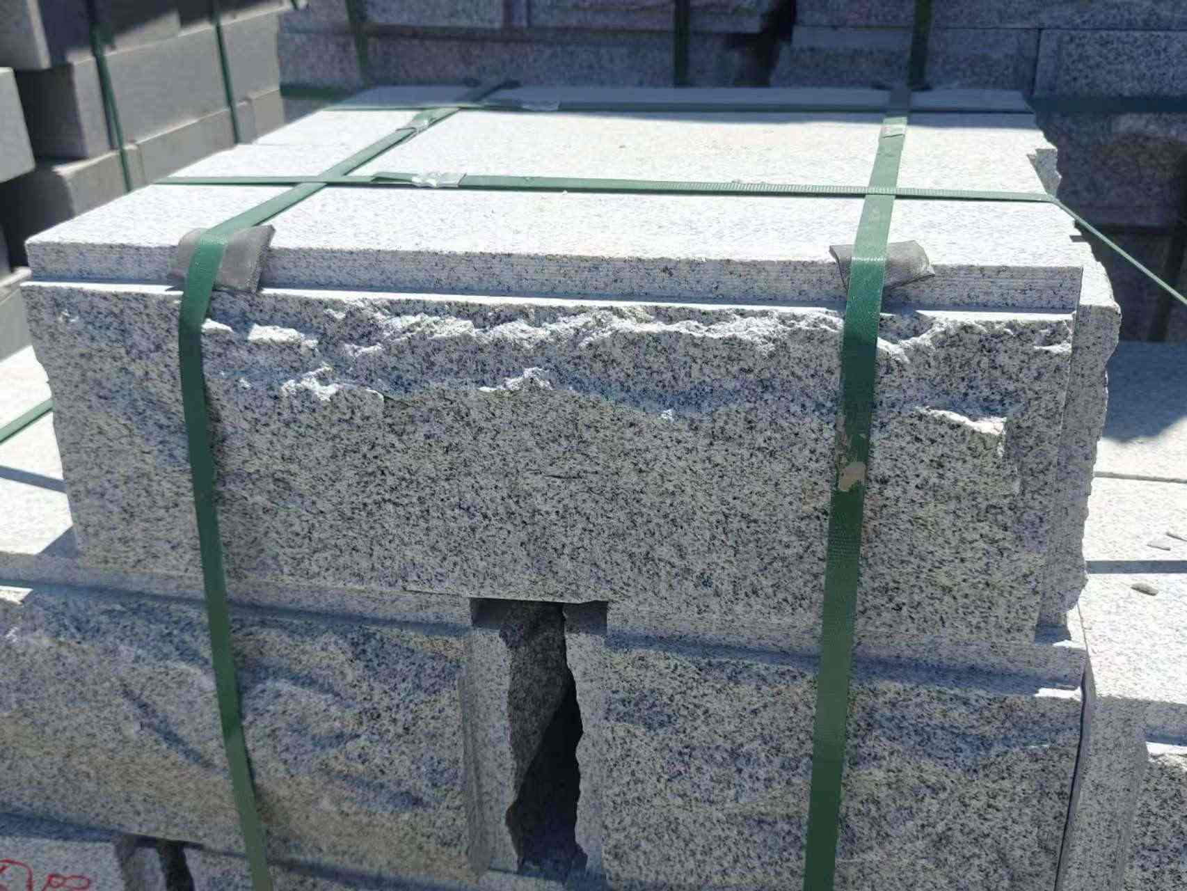 抚州 芝麻白花岗岩自然面成品