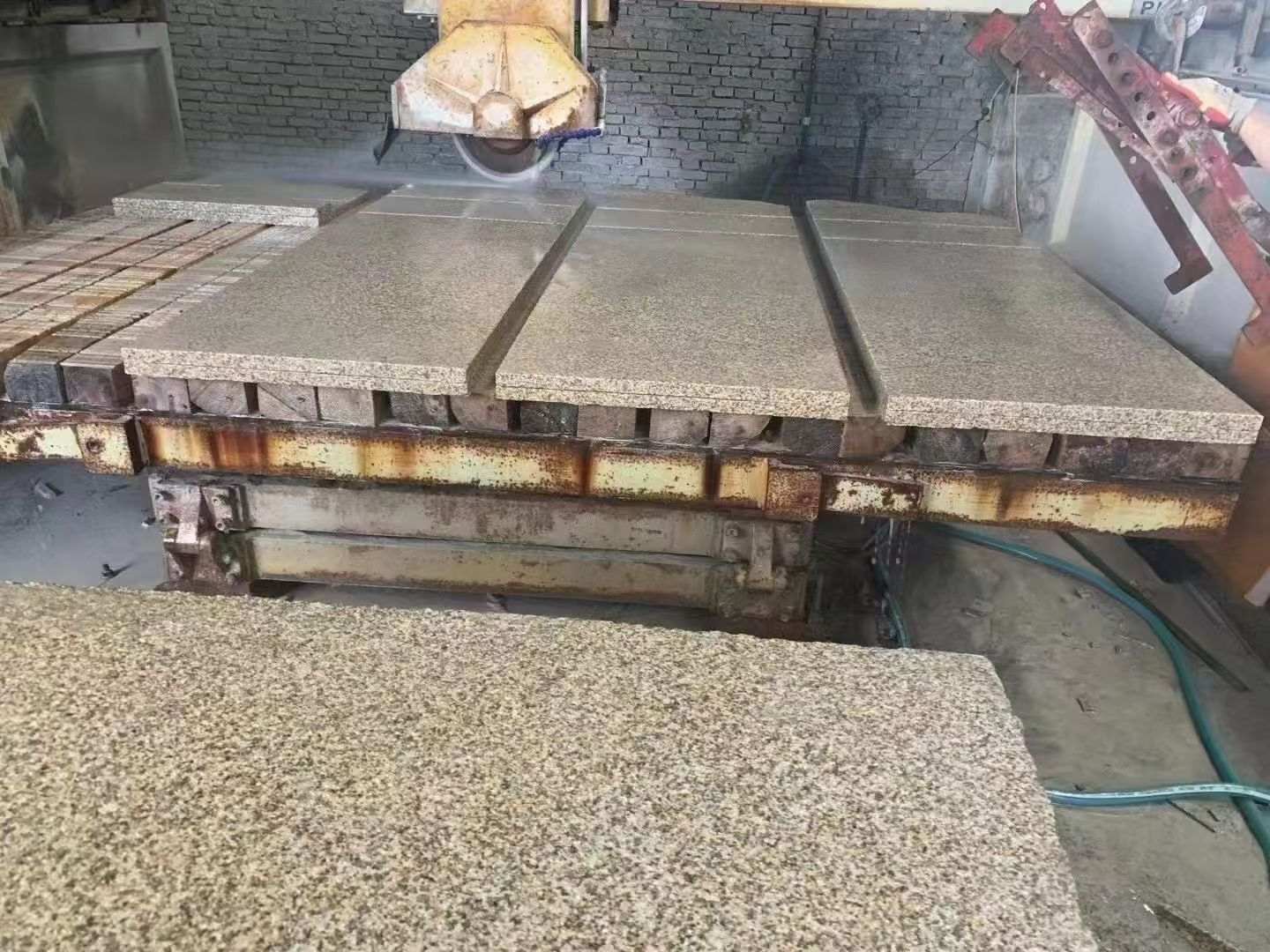 抚州 黄金麻荔枝面成品板加工