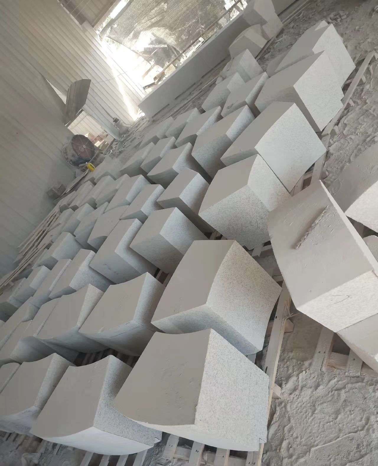 抚州 白麻花岗岩异形坐凳