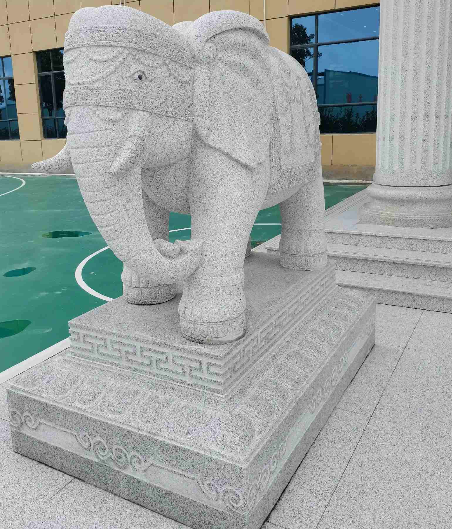 抚州 白麻花岗岩动物异形石雕-大象