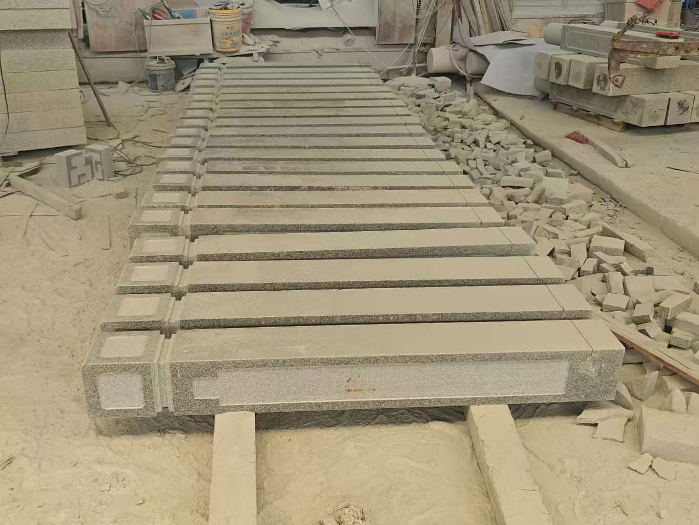 抚州 芝麻白异形加工雕刻-栏杆大柱，方柱